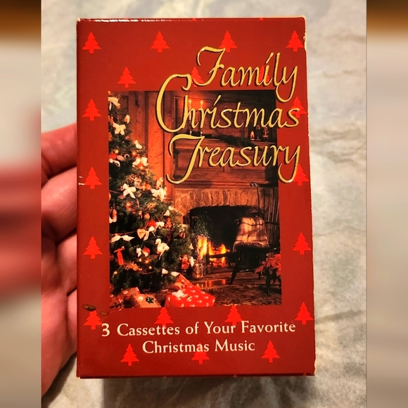 VINTAGE Family Christmas Treasury 3 Cassette Tapes - Picture 1 of 6